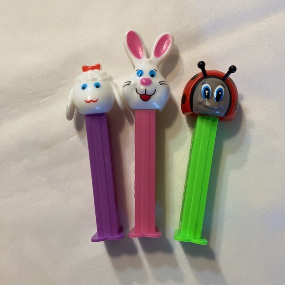 Assorted Vintage Pez Dispensers - Picture 5 of 7